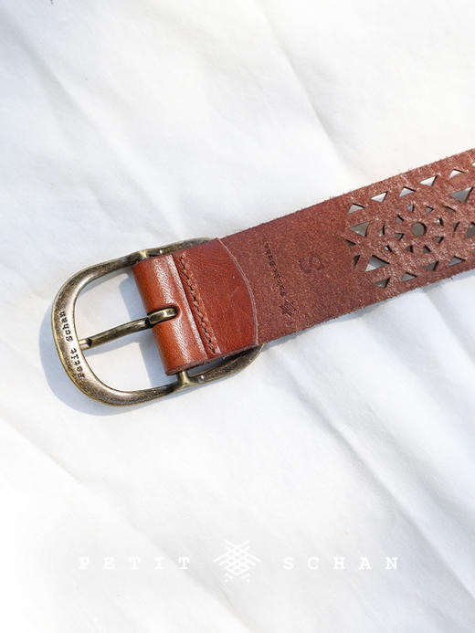 PETIT SCHAN小闪 ACC#040 Square inch heart 方寸之心 意大利进口植鞣树膏牛皮镂空皮带 商品图3