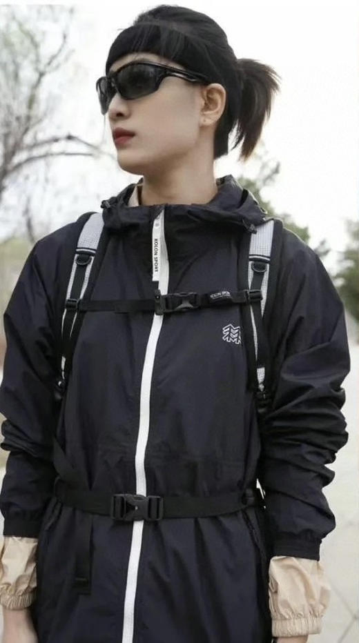 原单正品情侣款可隆KOLON SPORT 皮肤衣夹克  男女同款UPF50+ 
黑白两色，尺码S-XL 商品图4