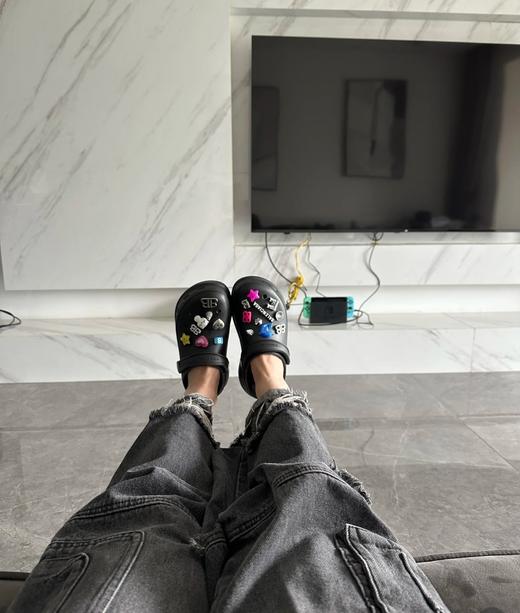 巴黎世家联名卡骆驰情侣款#CROCS MULE JIBBITU洞洞鞋（HC） 商品图4