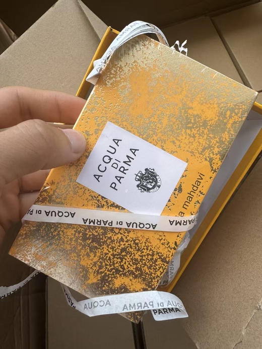 正品高端帕尔马15ml香水礼盒，这款是专柜黑卡会员专属生日礼，里面包含10款热门香味，官方同步在售353，已售800+，某书很火爆，今天这羊毛必须来薅一下！ 商品图5