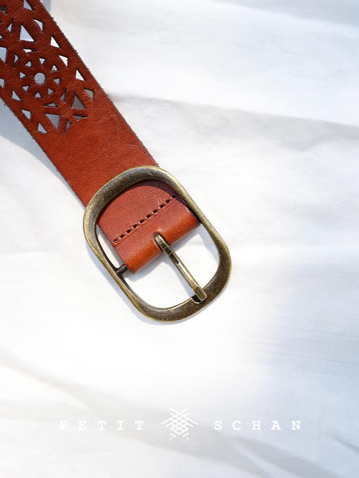 PETIT SCHAN小闪 ACC#040 Square inch heart 方寸之心 意大利进口植鞣树膏牛皮镂空皮带 商品图1