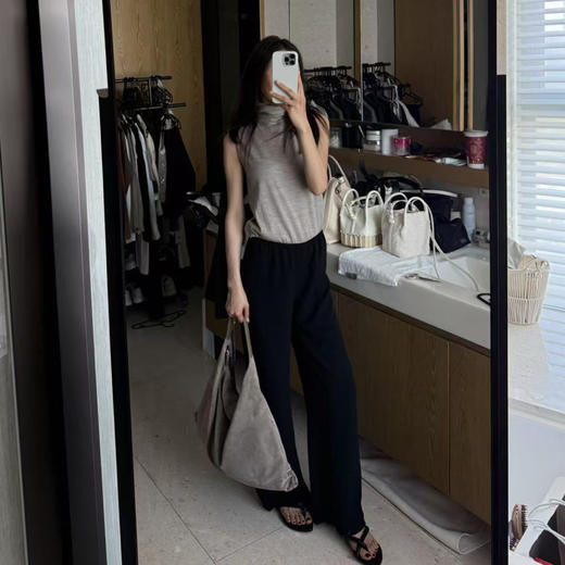 ROMI STUDIO“包容自我”绒面牛皮革大容量手提饺子包 RWCLP33383 商品图2