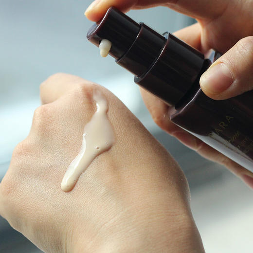 资生堂URARA悠莱 恒采之能奢宠鎏金经典精萃液35ml（日产）滋养修护保湿抗皱精华液 商品图4