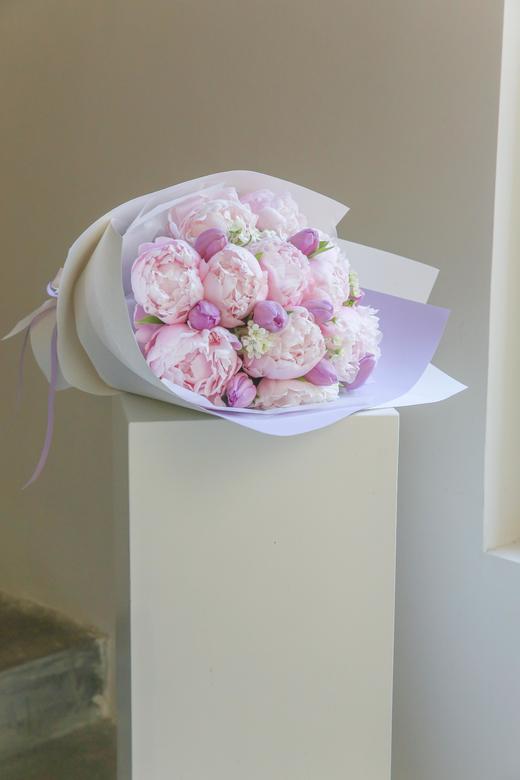 樱落芙蕖芍药郁金香花束 商品图6