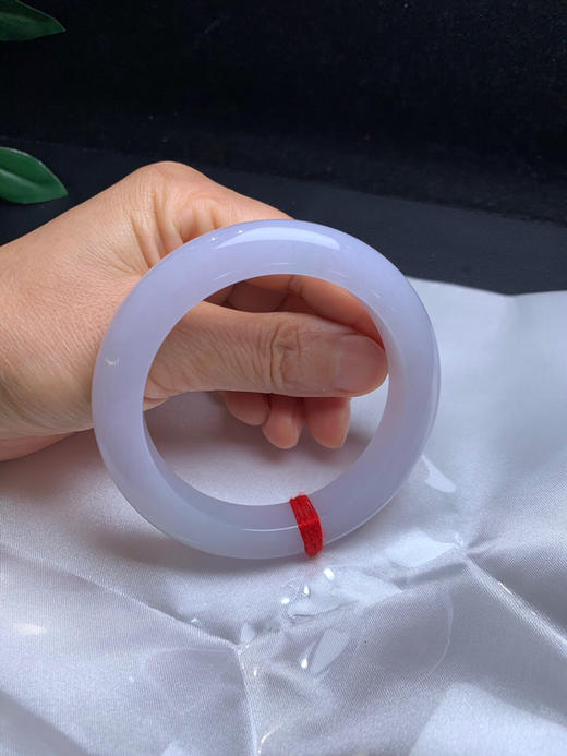 612989，58.5淡紫底手镯 。整体带紫底，粉粉嫩嫩的，干净清爽 商品图5