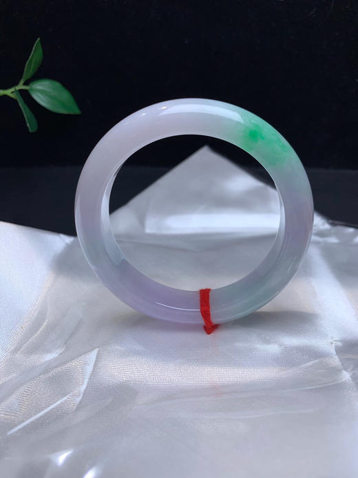 612990，56.5春彩手镯，淡紫罗兰底色，飘阳绿色，干净清新 商品图0