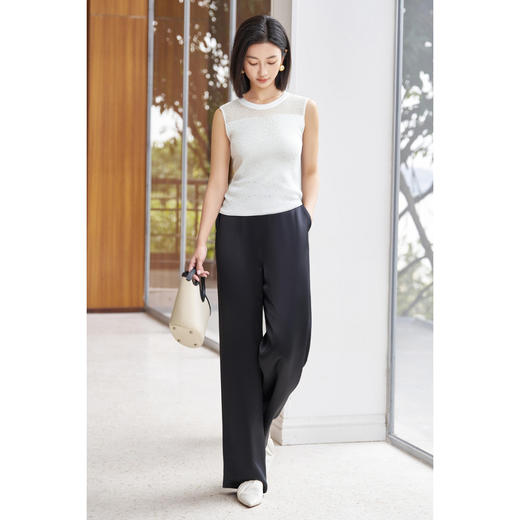 「碎钻星河」针织背心 自带高光！细腻重工烫钻在阳光下超耀眼，修身软弹不勒 无袖设计肩颈超显比例 米思阳2026春季新品无袖针织衫修身打底衫女1906 商品图2