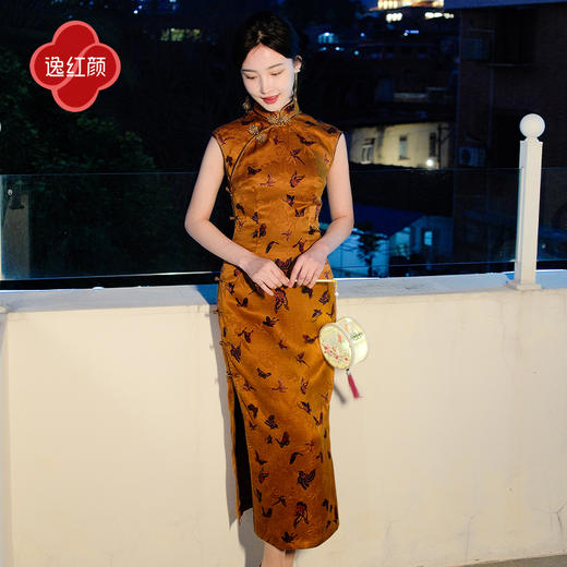 逸红颜鎏梦2025夏新款30道浸莨工艺25姆米花罗红云纱全开襟长旗袍 商品图1