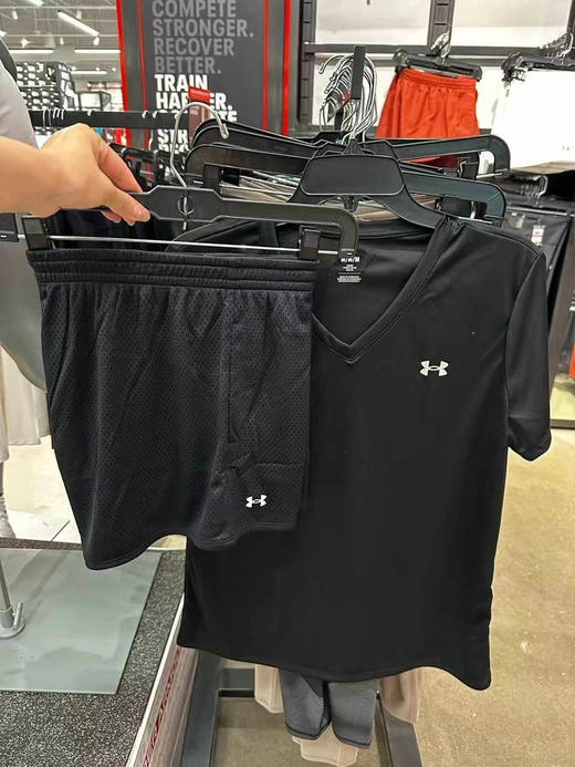 女士💰450/套直邮‼️💢UA安德玛女士速干衣短袖➕女士运动短裤套装⚠️都是采用速干衣ISO-CHLL的冰感面料 商品图1