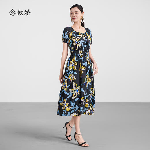 【商场同款】CND5569 “ 假日时光连衣裙 ” 轻盈的裙身舒适软糯 收腰的版型包容打造X身形 商品图7