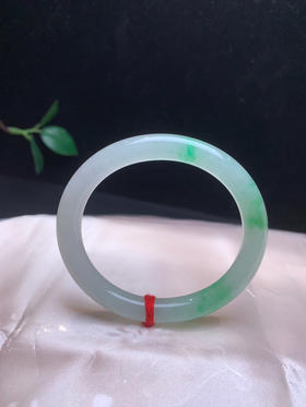 612991，53 冰绿贵妃圆条，冰冰的，一截飘甜绿色，秀气干净，甜甜的