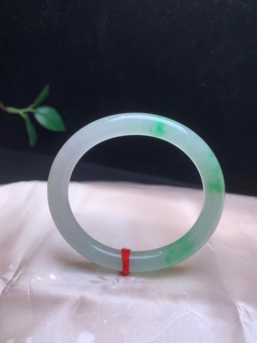 612991，53 冰绿贵妃圆条，冰冰的，一截飘甜绿色，秀气干净，甜甜的 商品图0