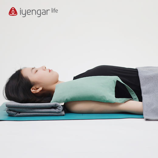 艾扬格  Life 瑜伽小沙袋2KG /环保细砂/放松肌肉 让身体增加负重，让身体更好打开 日常练习和调息均可用 商品图4