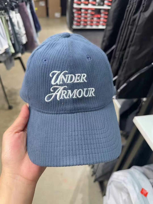 女士棒球帽💰399/任意两个💢UA安德玛棒球帽，出外运动必备哟！戴起来非常舒服。材质有弹性，后面都可以调节！ 商品图4