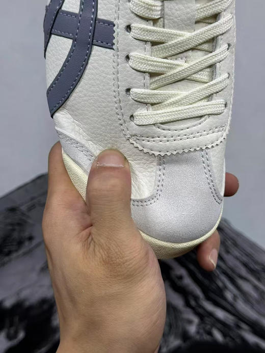 外贸原单全新鬼虎 Onitsuka Tiger MEXICO 66 龙年限定 一脚蹬板鞋
尺码40-45 商品图4