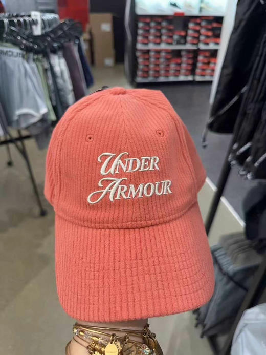 女士棒球帽💰399/任意两个💢UA安德玛棒球帽，出外运动必备哟！戴起来非常舒服。材质有弹性，后面都可以调节！ 商品图3