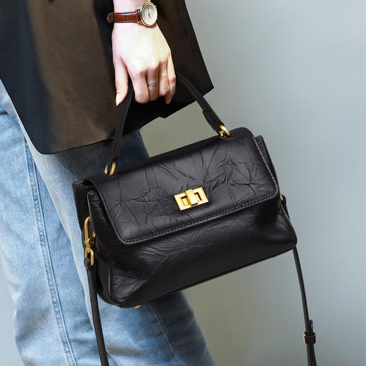 【预售3天】2025新款斜挎女包大容量高级感手提单肩包V90638 商品图1