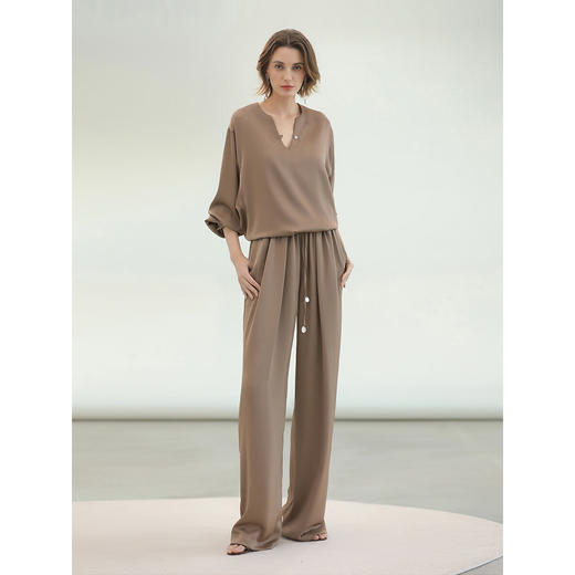 COCOBELLA松弛感仿醋酸质感做净衬衫女商务通勤上衣SR7066-3 商品图3