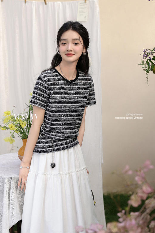 鹿向南「织纹逸趣」条纹小香风t恤女夏新款独特好看正肩短袖上衣L55028 商品图5