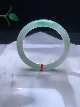 612985，55飘绿细圆条，整条清新干净，飘一抹绿，清清爽爽