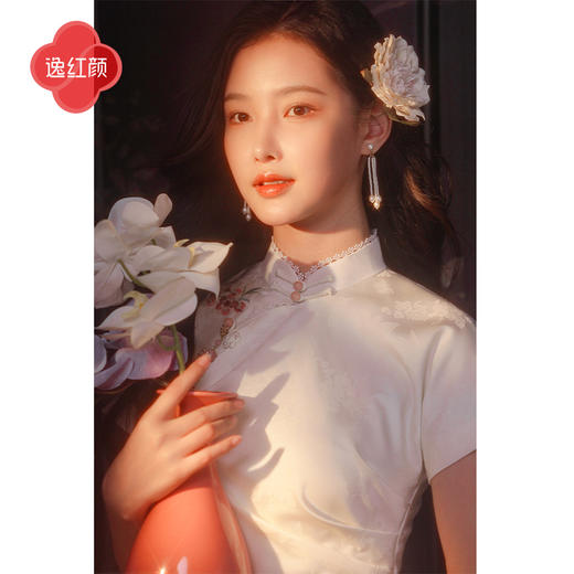 逸红颜莉雅2025夏新款丝滑缎子手推猫咪刺绣抽褶轻国风改良旗袍女 商品图1