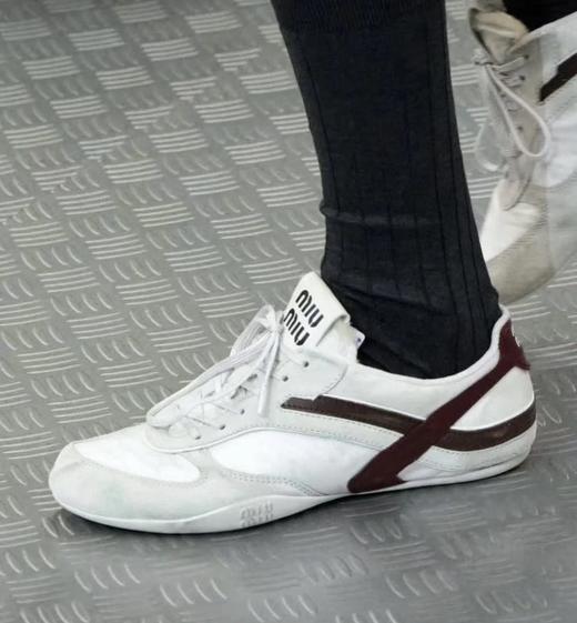 重磅推荐！m秀款阿甘德训鞋   超轻跑鞋  网面拼接休闲鞋 撞色运动鞋 商品图0