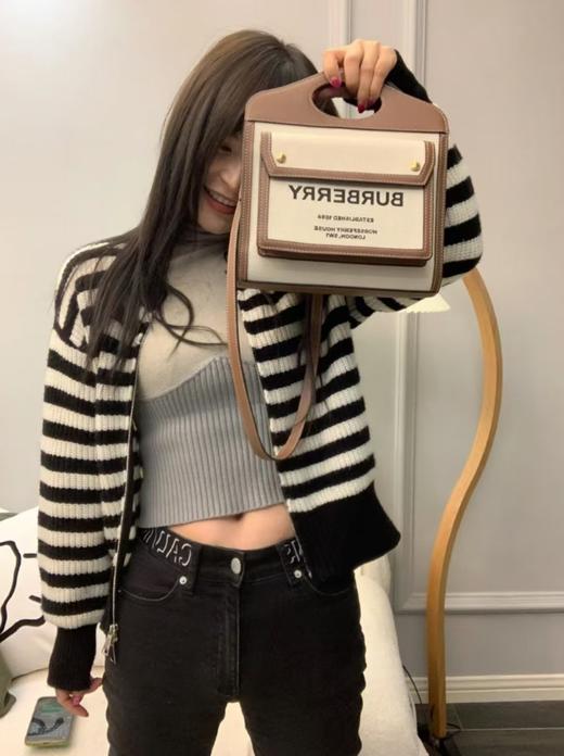 巴宝莉顶级典藏灵感的托特包（CB） 商品图9