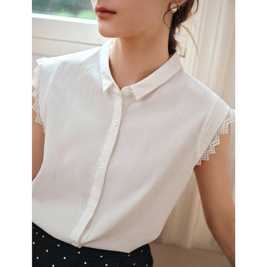 OLrain欧芮儿白色设计感衬衫女夏季2025新款翻领蕾丝拼接无袖上衣 商品图0