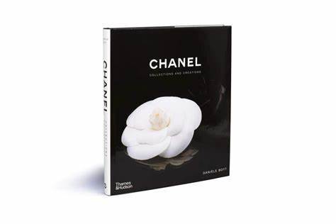 嘉德文库丨Chanel: Collections and Creations: Collections and Creations 商品图0