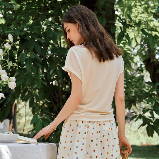 OLrain欧芮儿法式优雅一字领显瘦T恤女夏季2025新款修身减龄上衣 商品图3