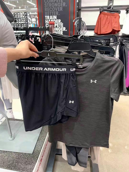 女士💰450/套直邮‼️💢UA安德玛女士速干衣短袖➕女士运动短裤套装⚠️都是采用速干衣ISO-CHLL的冰感面料 商品图5