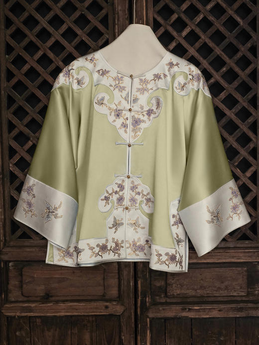 盛唐牡丹大师系列| 重工如意头兰花苏绣外套-浅春绿 商品图0