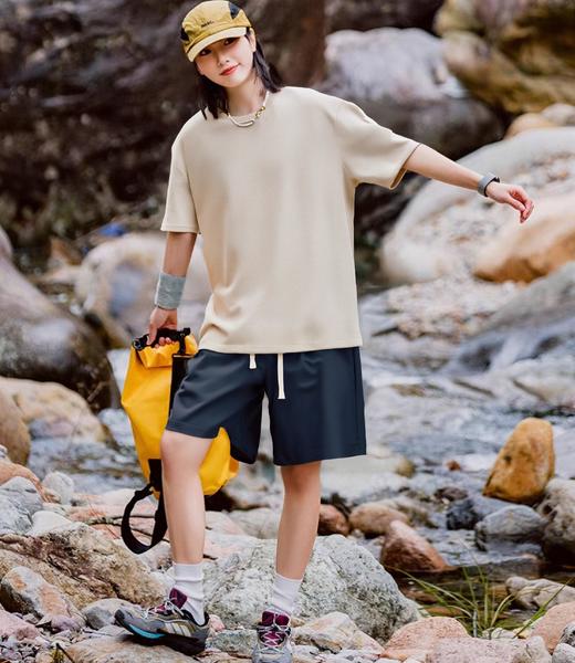 男女同款！【Schenvega--情侣款山系机能休闲套装】迪桑平纹凉感舒适面料 薄荷防晒防蚊速干 吸湿透气耐磨抗起球 宽松版型遮肉显瘦高弹力 夏日通勤户外休闲百搭 商品图1