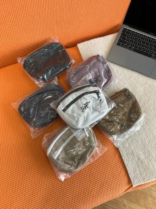 鸟家多功能运动男女情侣款刺绣腰包斜挎包休闲包 商品图1