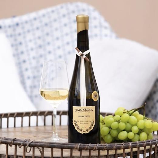 酷啊！酒瓶绑着一根葡萄藤！意大利鲜爽长相思干白，回头/回购率超高 ltalo Cescon Sauvignon Friuli Grave IGT 2023 商品图1