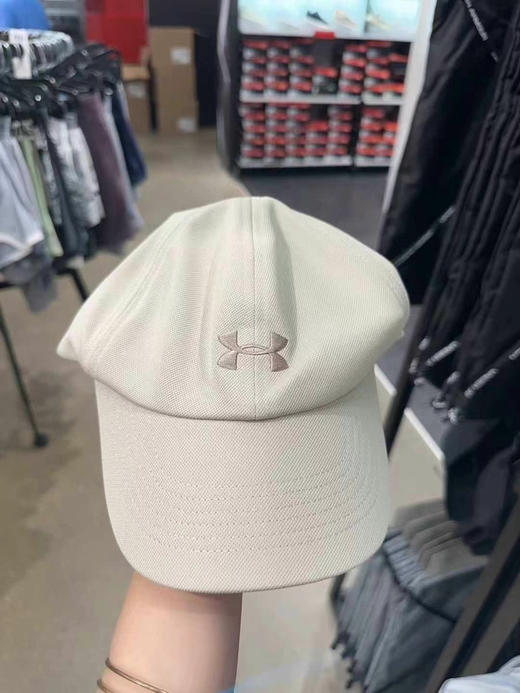 女士棒球帽💰399/任意两个💢UA安德玛棒球帽，出外运动必备哟！戴起来非常舒服。材质有弹性，后面都可以调节！ 商品图12