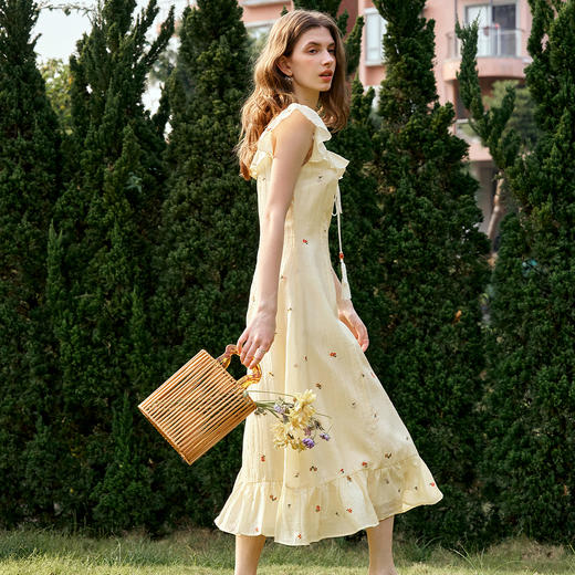 OLrain欧芮儿女夏季2025年新款黄色荷叶边方领收腰显瘦碎花连衣裙 商品图3