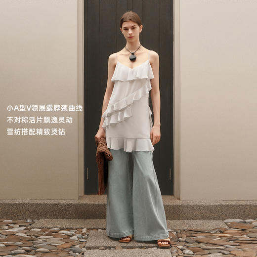 lost in echo2025夏季新款不对称精致烫钻雪纺V领活片吊带连衣裙 商品图1