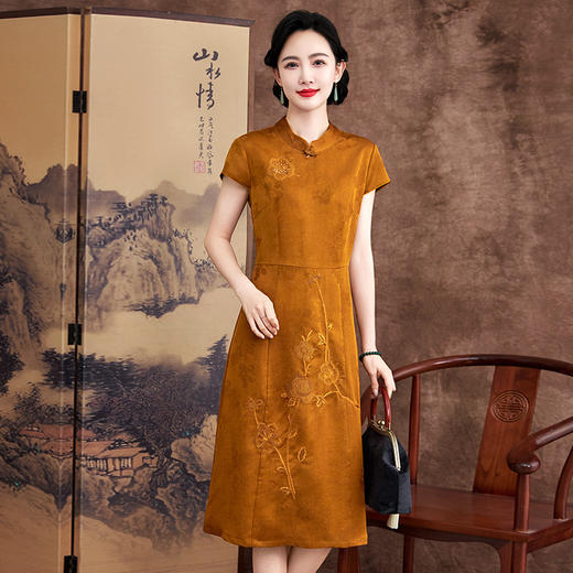 KQ-621633花萝香云纱2025夏新款时尚清冷新中式真丝提花旗袍连衣裙女金色裙 商品图0