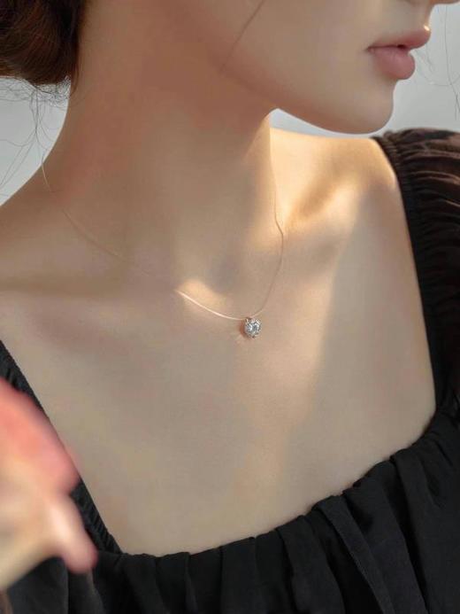 【1克拉自由】明星同款莫桑钻“人鱼之泪”~锁骨项链，blingbling简约高级大气，火彩质感光泽都不输真钻！ 商品图5