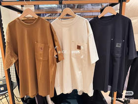 日系潮牌・卡哈特宽松 T 恤