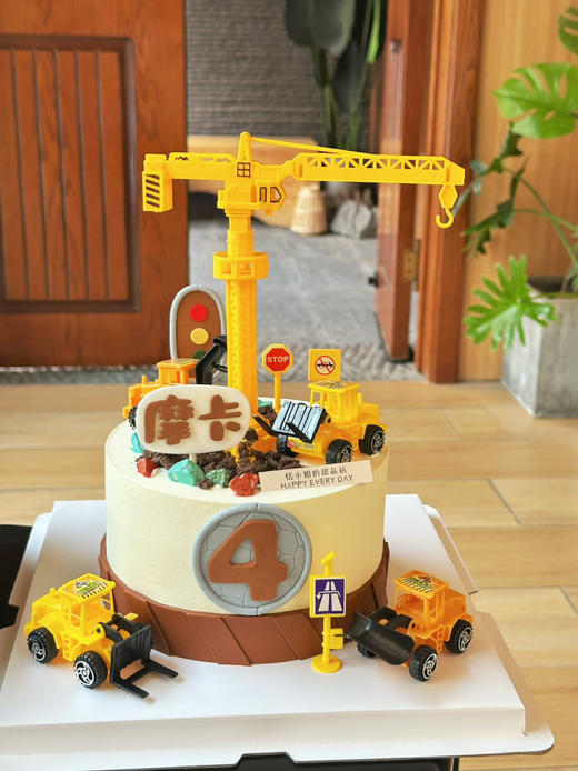 男孩子铲车主题蛋糕搭配杯子组合，同主题配饰随机搭配，下单可联系客服，提前24小时下单 商品图5