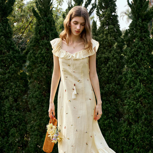 OLrain欧芮儿女夏季2025年新款黄色荷叶边方领收腰显瘦碎花连衣裙 商品图0