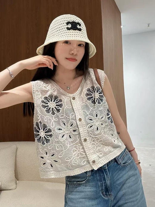 青岛钩花马甲 商品图0