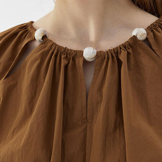 馥迦法式设计感钉珠插肩袖衬衫 商品图6