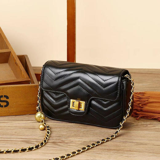 【预售3天】2025新款链条斜挎包女包高级感单肩包女包YM9259 商品图4