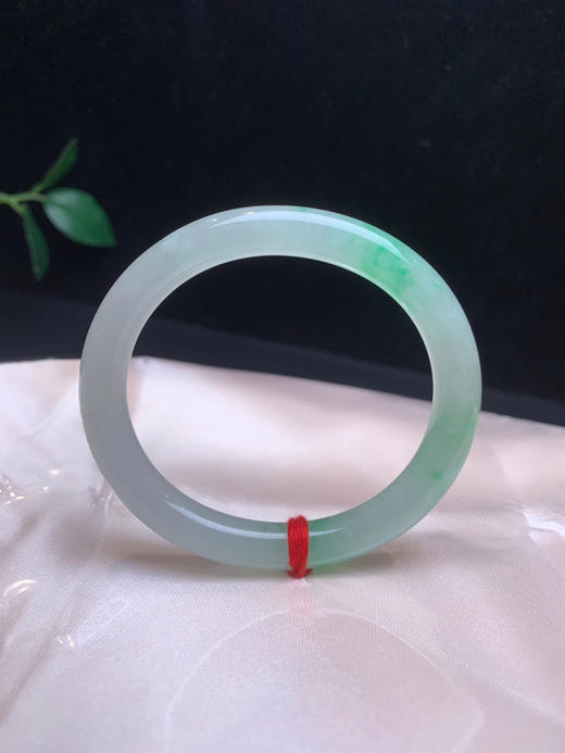 612991，53 冰绿贵妃圆条，冰冰的，一截飘甜绿色，秀气干净，甜甜的 商品图1