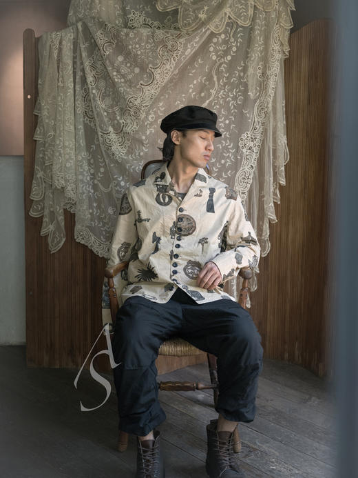 John Alexander Skelton 浅茶色古圣像印花衬衫 商品图0