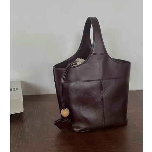 【预售3天】2025新款斜挎水桶包高级感小众包女包简约单肩包女小手提包S7000 商品图1