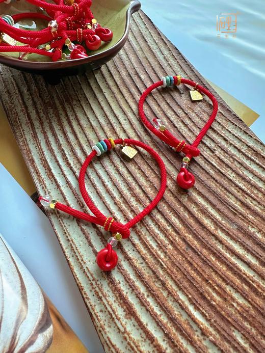 天然朱砂平安扣 五彩环编织红绳+丝绸香囊挂饰 商品图2